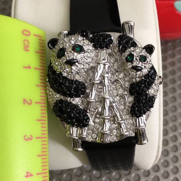 🖤Victoria Wieck Crystal panda 🐼 watch - Picture 11 of 17